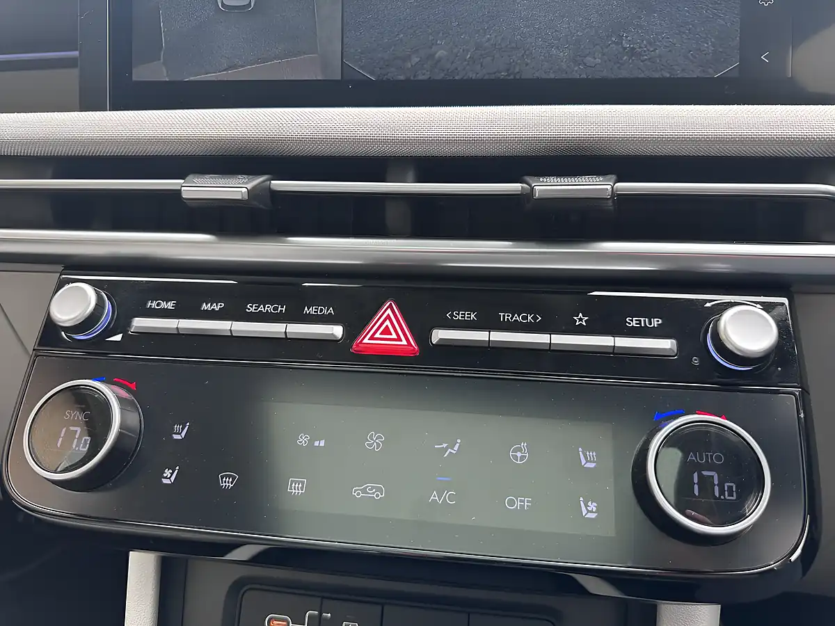 Used 2024 Hyundai Tucson Ultimate Silver - Interior and Exterior details 19