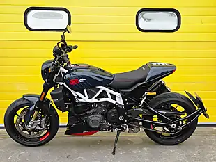 Used 2024 Indian Ftr R Carbon Blue - Interior and Exterior details 5