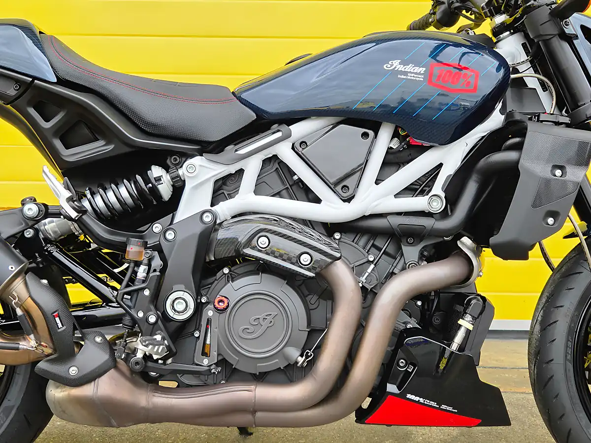 Used 2024 Indian Ftr R Carbon Blue - Interior and Exterior details 9