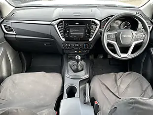 Used 2024 Isuzu D-Max DL20 White - Interior and Exterior details 15