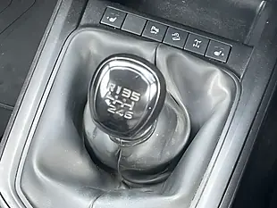 Used 2024 Isuzu D-Max DL20 White - Interior and Exterior details 20