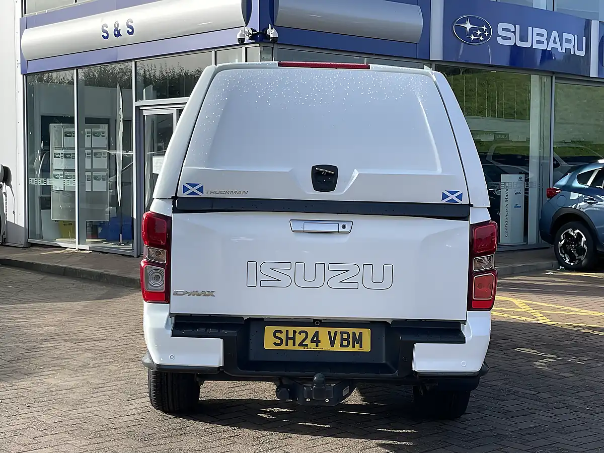Used 2024 Isuzu D-Max DL20 White - Interior and Exterior details 6