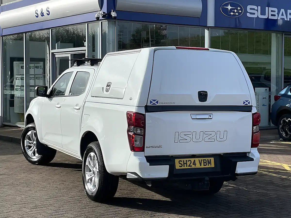 Used 2024 Isuzu D-Max DL20 White - Interior and Exterior details 7