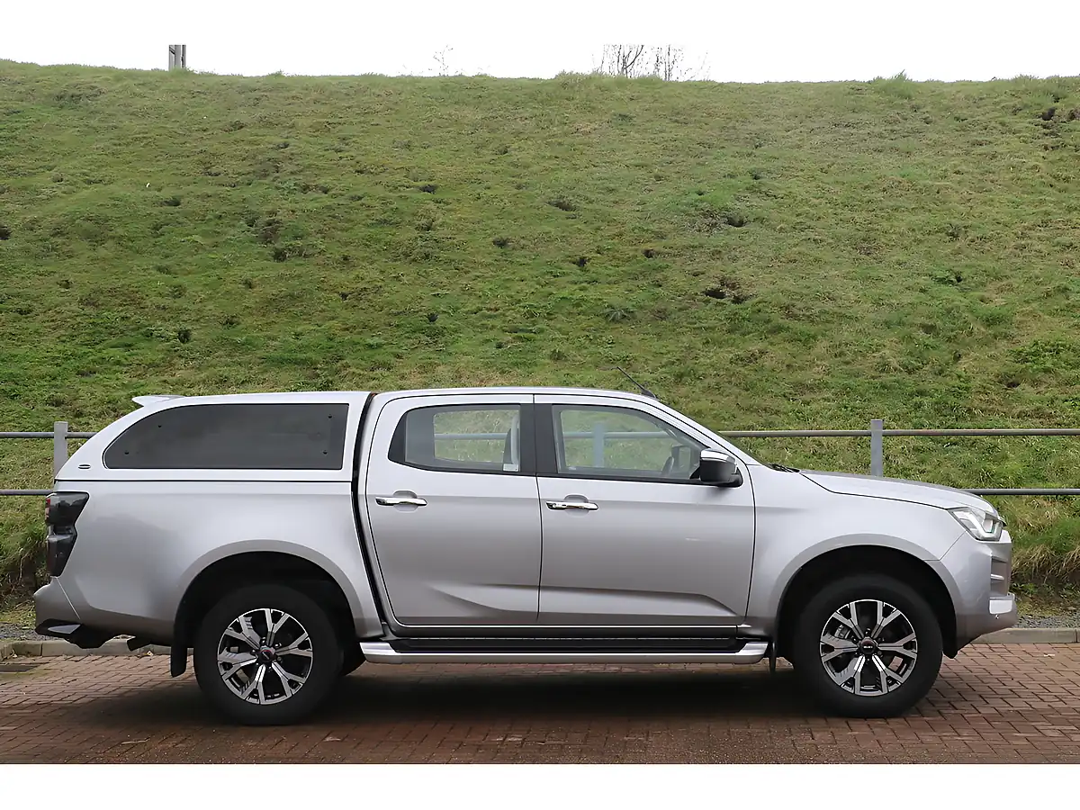 Used 2024 Isuzu D-Max DL40 Mercury Silver - Interior and Exterior details 3
