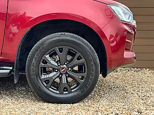 Used 2024 Isuzu D-Max V-Cross Red - Interior and Exterior details 10