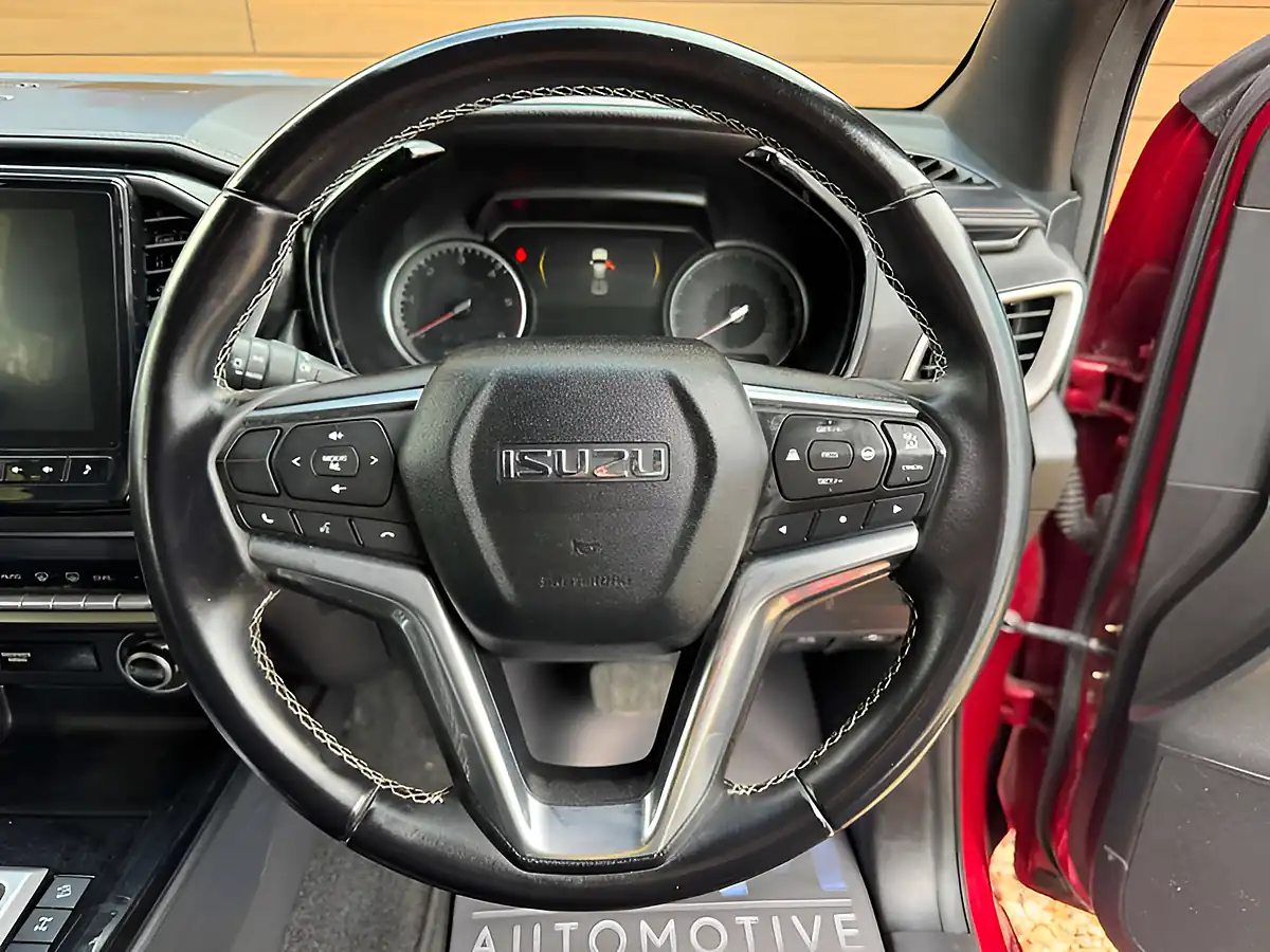 Used 2024 Isuzu D-Max V-Cross Red - Interior and Exterior details 17