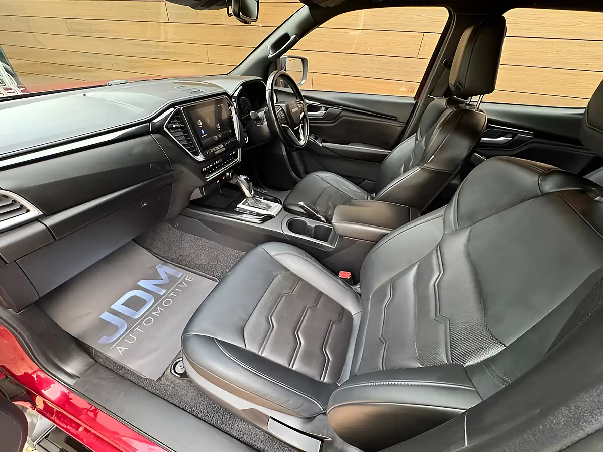 Used 2024 Isuzu D-Max V-Cross Red - Interior and Exterior details 19