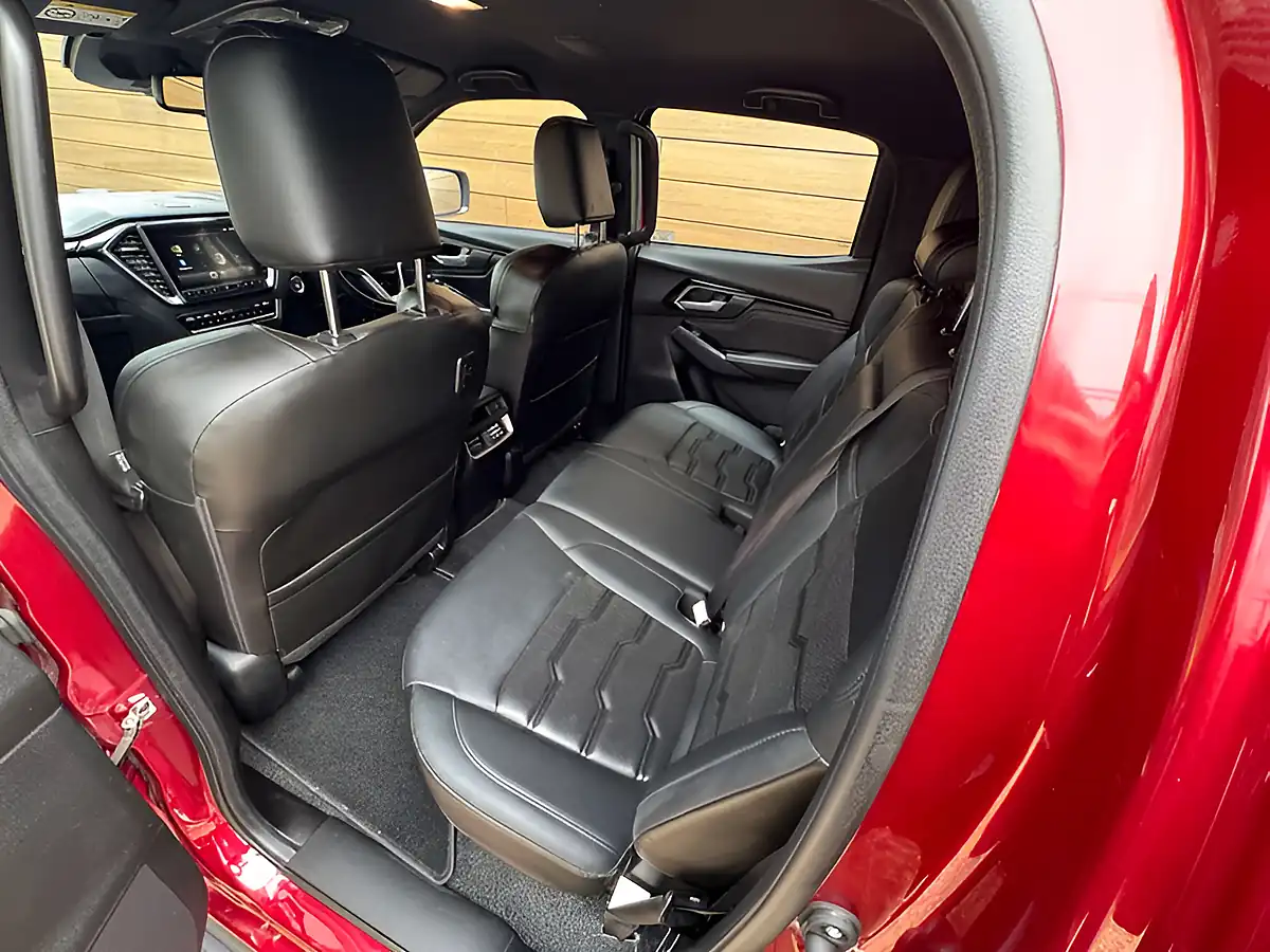 Used 2024 Isuzu D-Max V-Cross Red - Interior and Exterior details 20