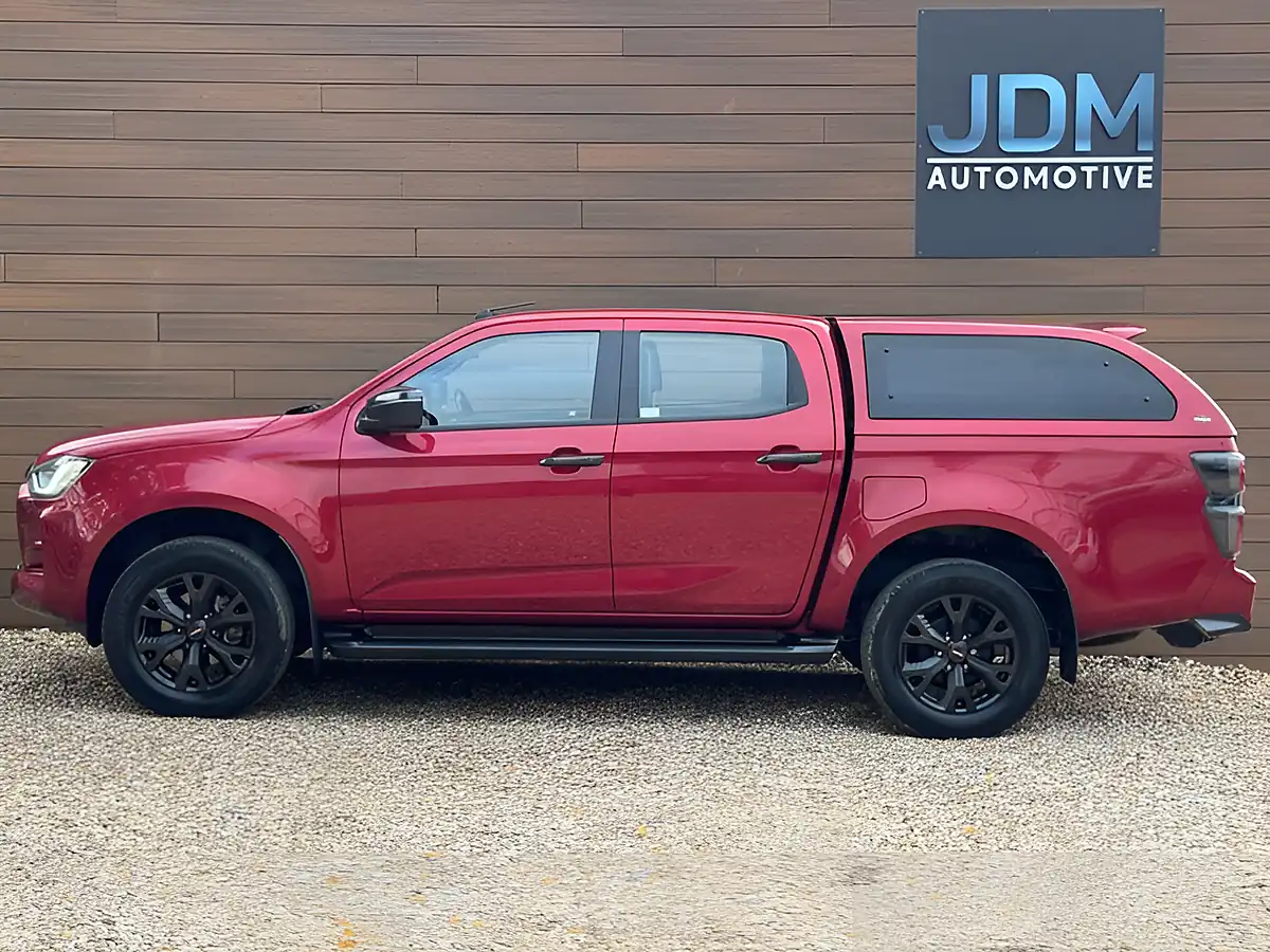 Used 2024 Isuzu D-Max V-Cross Red - Interior and Exterior details 7
