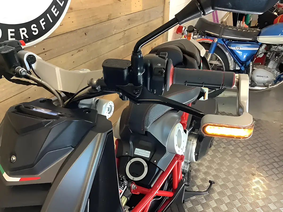 Used 2024 Italjet Dragster Black - Interior and Exterior details 14