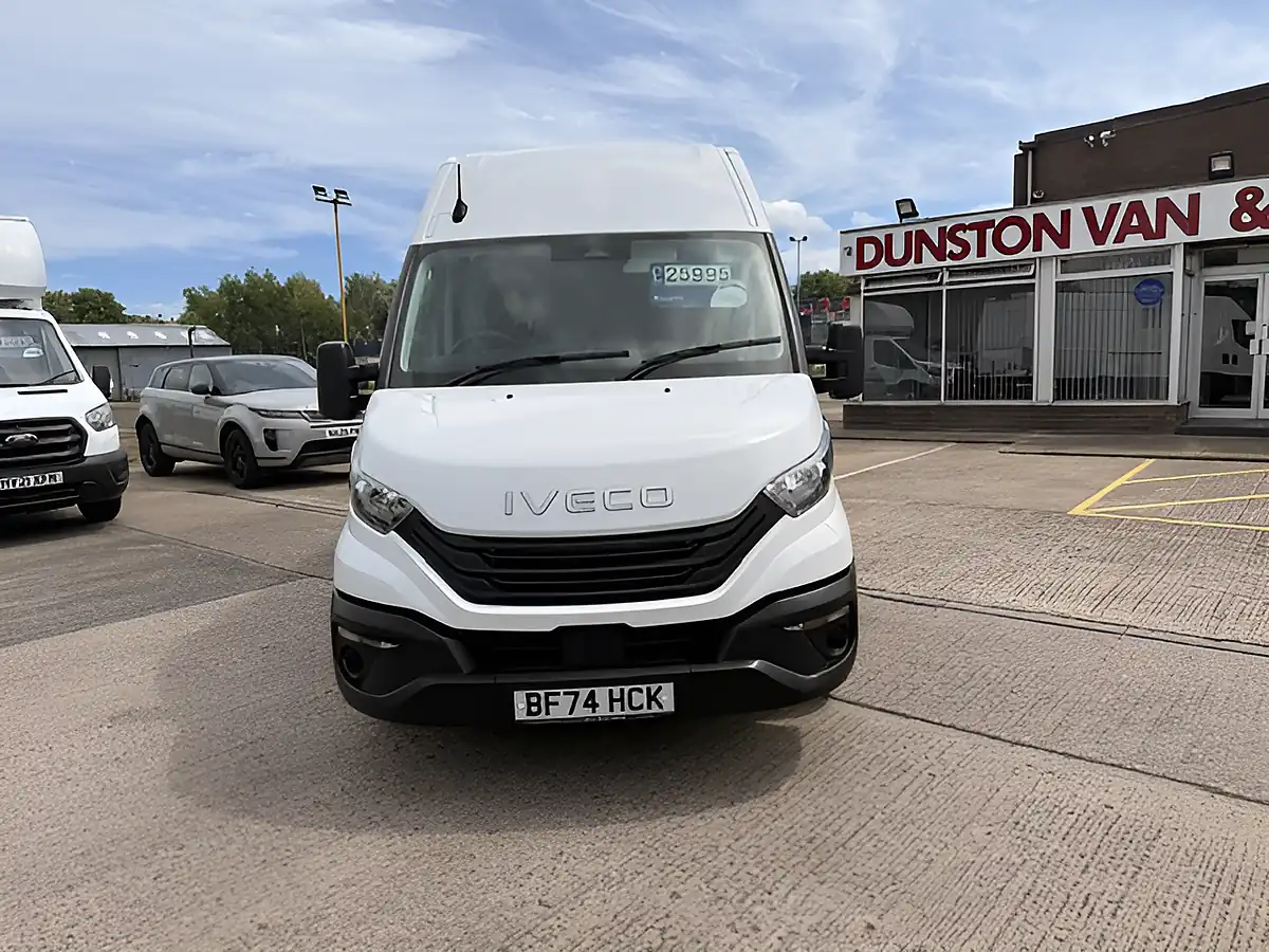 Used 2024 Iveco Daily 35-140 Business Edition White - Interior and Exterior details 12