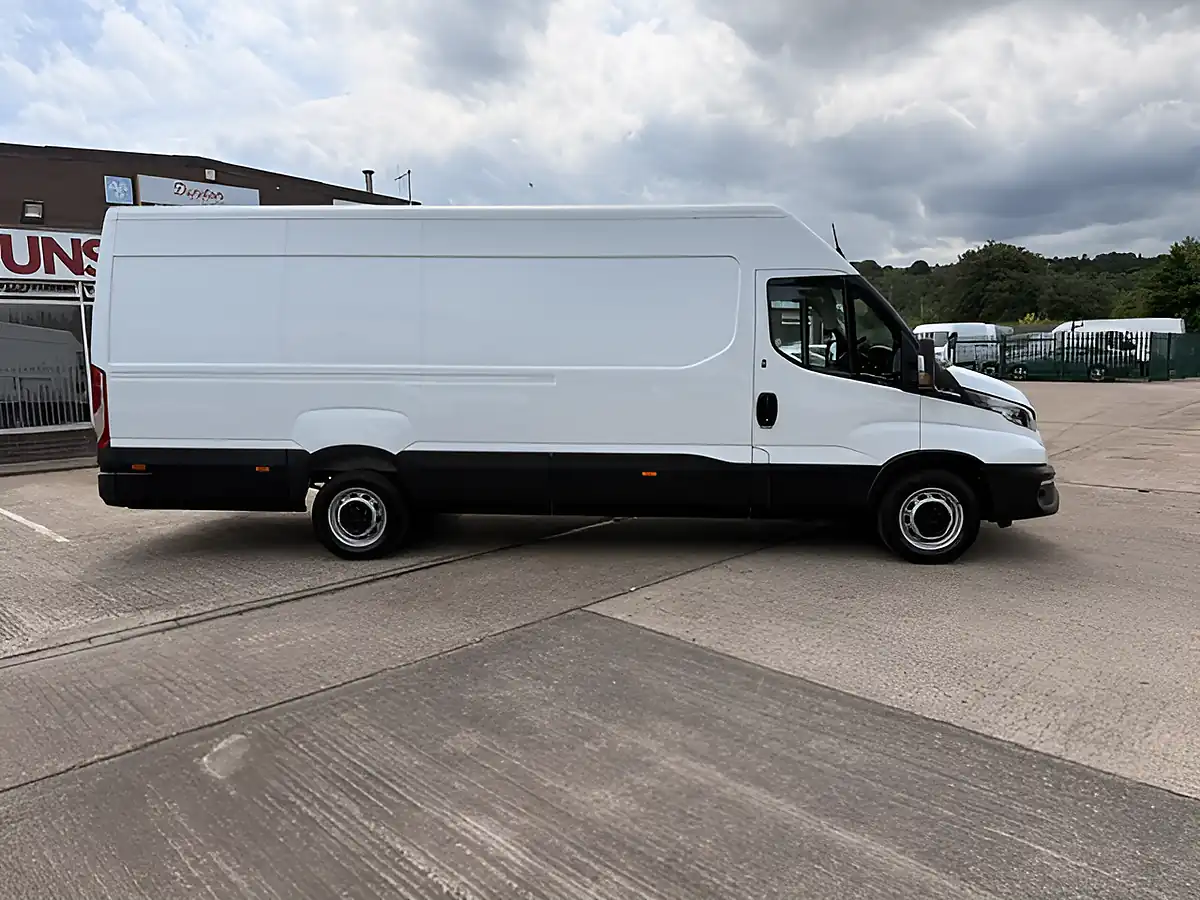 Used 2024 Iveco Daily 35-140 Business Edition White - Interior and Exterior details 2