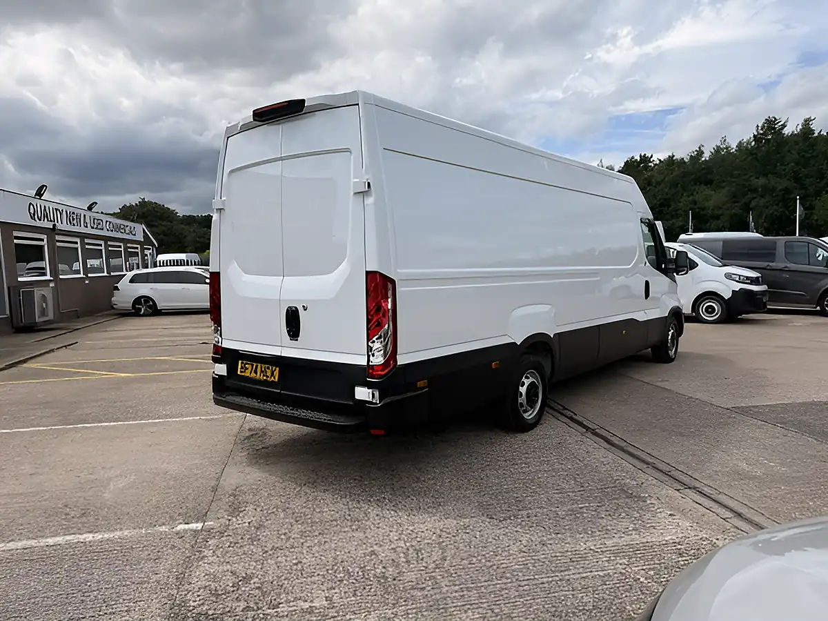 Used 2024 Iveco Daily 35-140 Business Edition White - Interior and Exterior details 3
