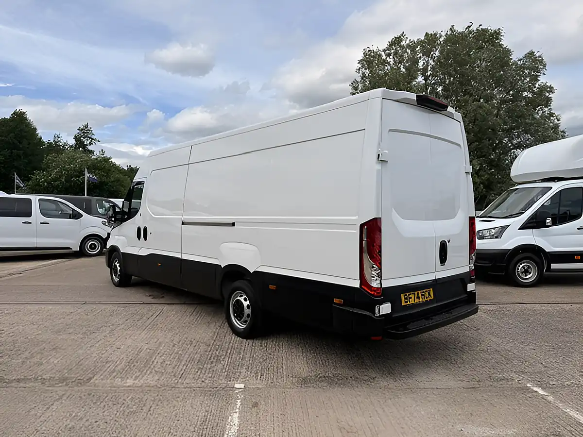 Used 2024 Iveco Daily 35-140 Business Edition White - Interior and Exterior details 6