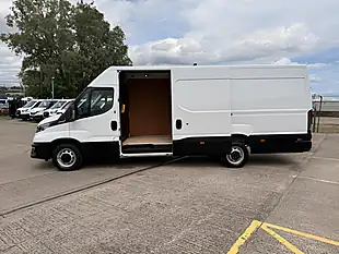 Used 2024 Iveco Daily 35-140 Business Edition White - Interior and Exterior details 8