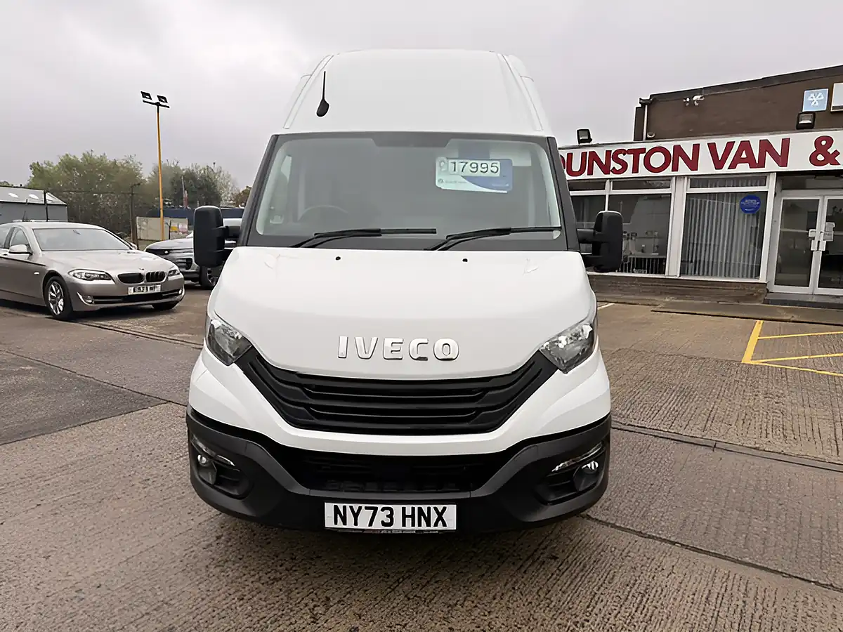 Used 2024 Iveco Daily 35-S-14 Business Mwb Extra High Roof White - Interior and Exterior details 12