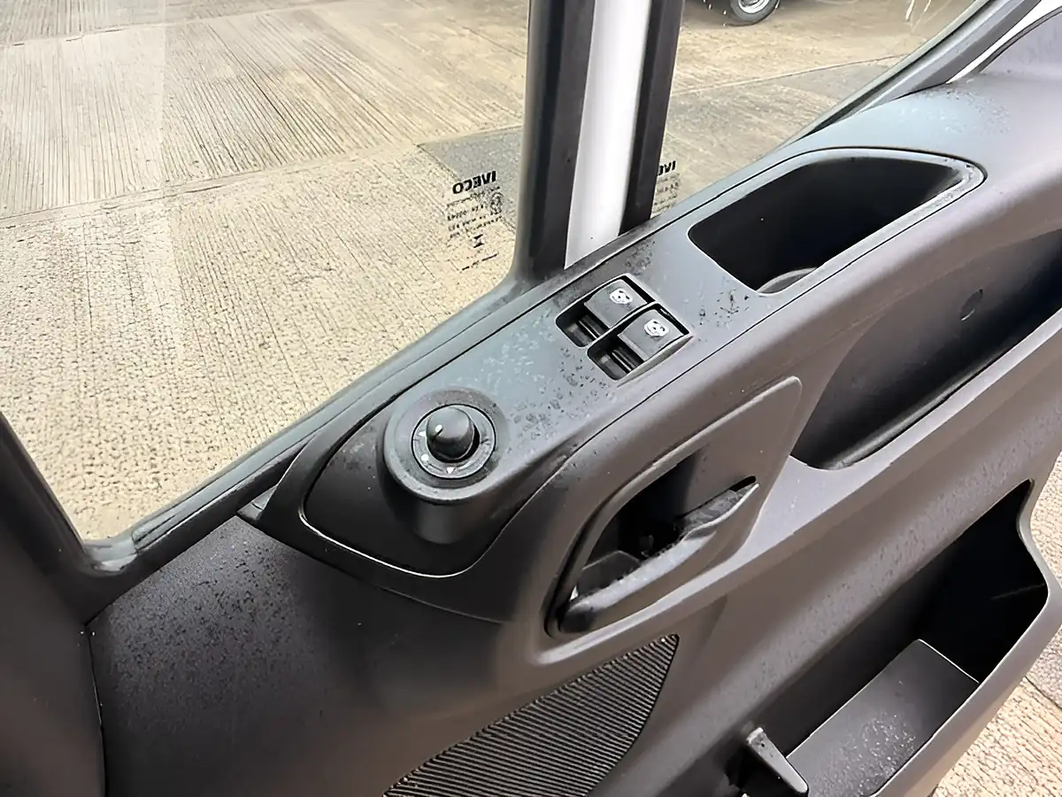 Used 2024 Iveco Daily 35-S-14 Business Mwb Extra High Roof White - Interior and Exterior details 20