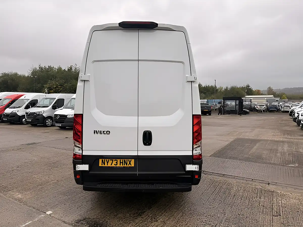 Used 2024 Iveco Daily 35-S-14 Business Mwb Extra High Roof White - Interior and Exterior details 4