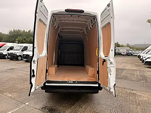 Used 2024 Iveco Daily 35-S-14 Business Mwb Extra High Roof White - Interior and Exterior details 5