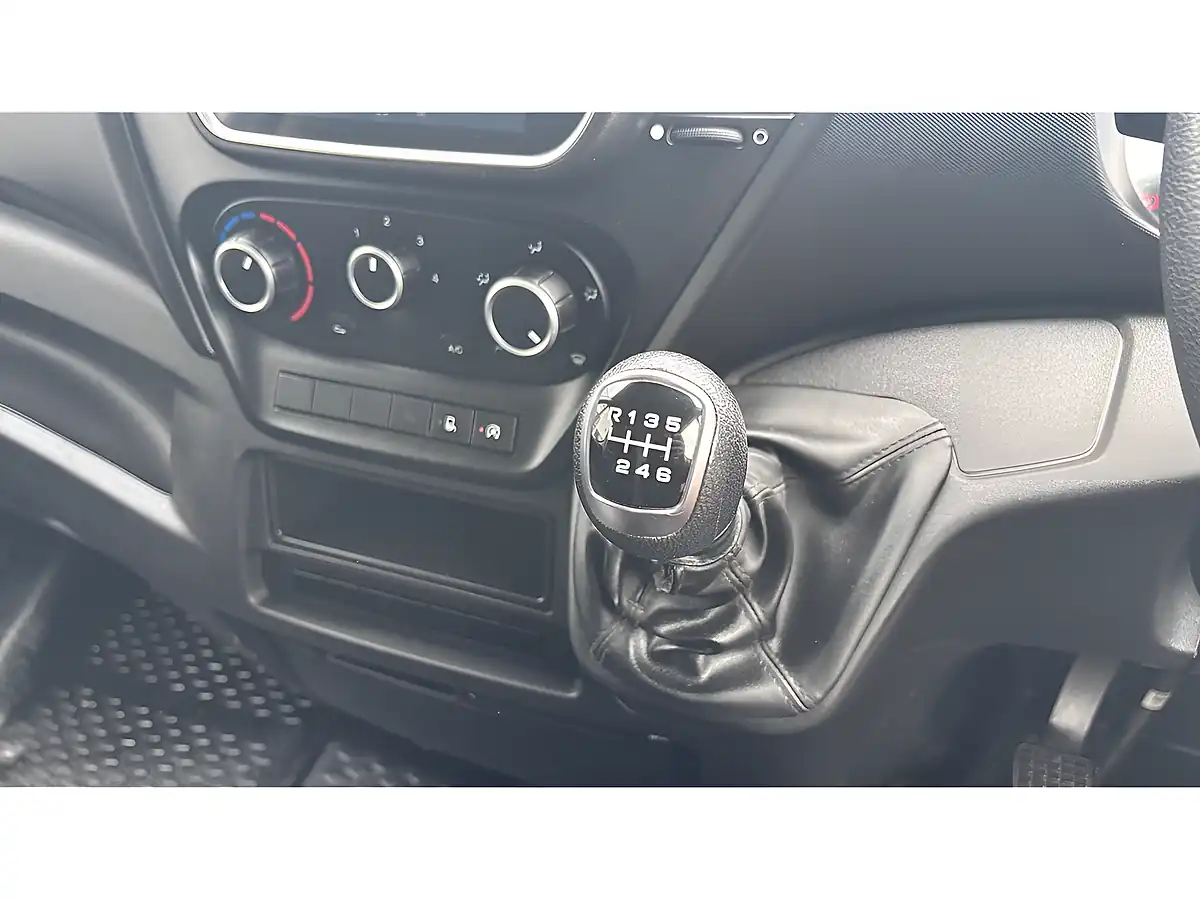 Used 2024 Iveco Daily 35S14 Extra Long Wheel Base White - Interior and Exterior details 14