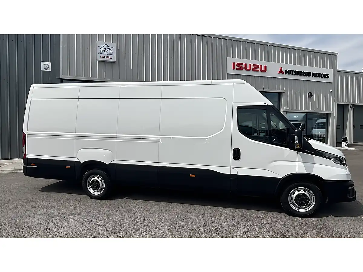 Used 2024 Iveco Daily 35S14 Extra Long Wheel Base White - Interior and Exterior details 8