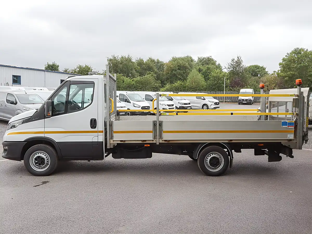 Used 2024 Iveco Daily Business White - Interior and Exterior details 3