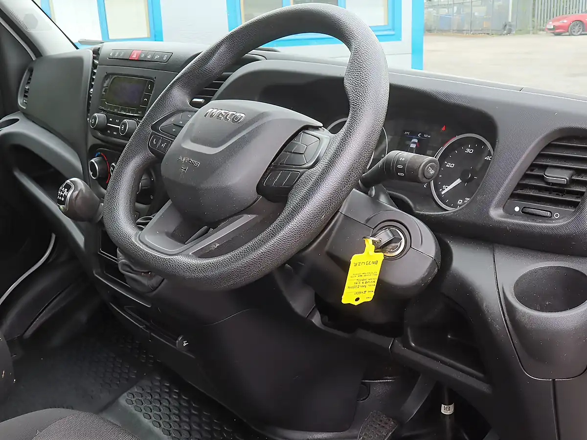 Used 2024 Iveco Daily Business White - Interior and Exterior details 6