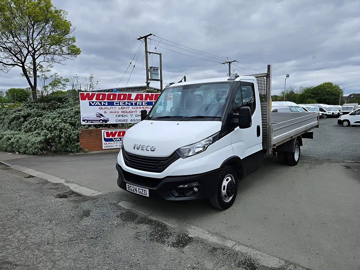 Used 2024 Iveco Daily Xlwb Dropside Pickup White - Interior and Exterior details 4