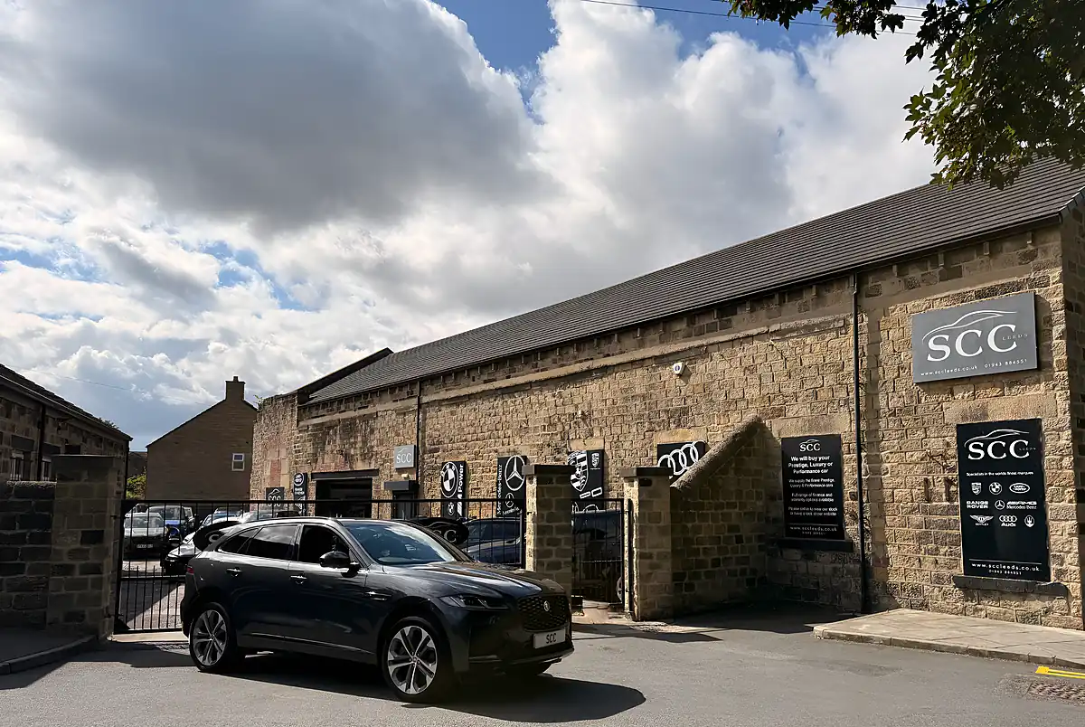Used 2024 Jaguar F-Pace R-Dynamic Hse Black 90th Anniversary Edition Carpathian Grey - Interior and Exterior details 10