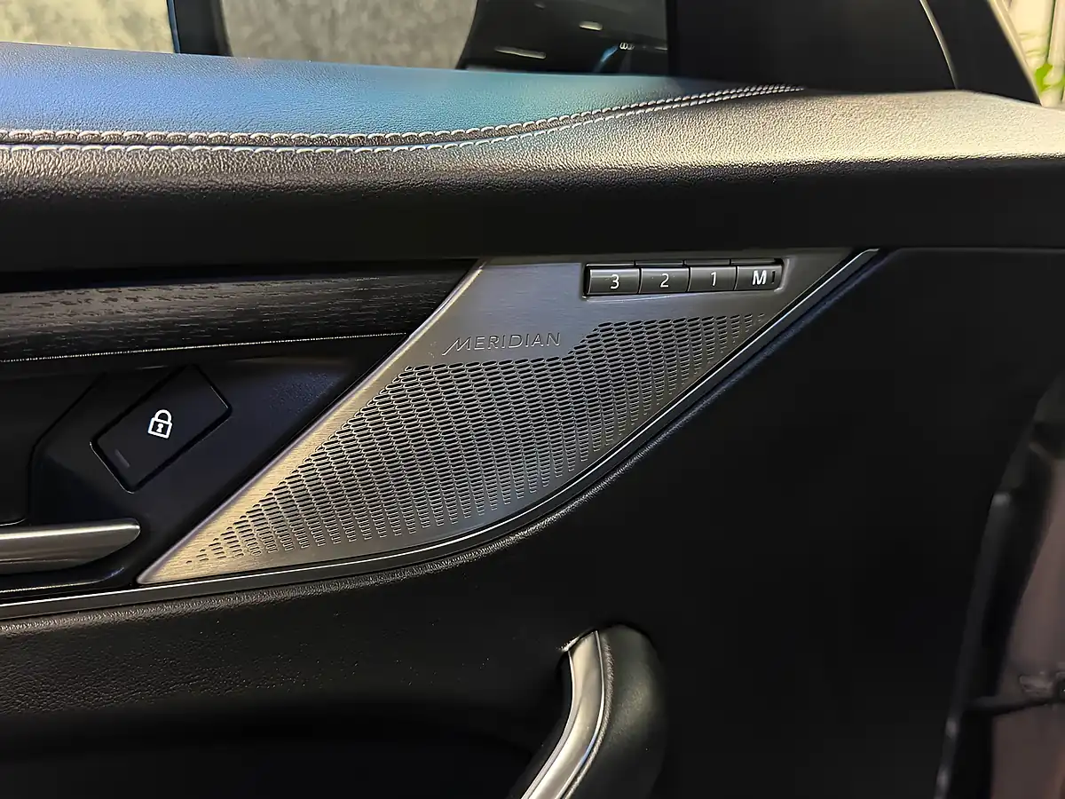 Used 2024 Jaguar F-Pace R-Dynamic Hse Grey - Interior and Exterior details 8