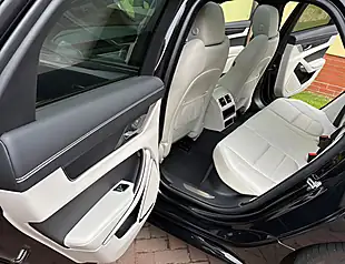 Used 2024 Jaguar Xf R-Dynamic Hse Black Sportbrake Santorini Black - Interior and Exterior details 14