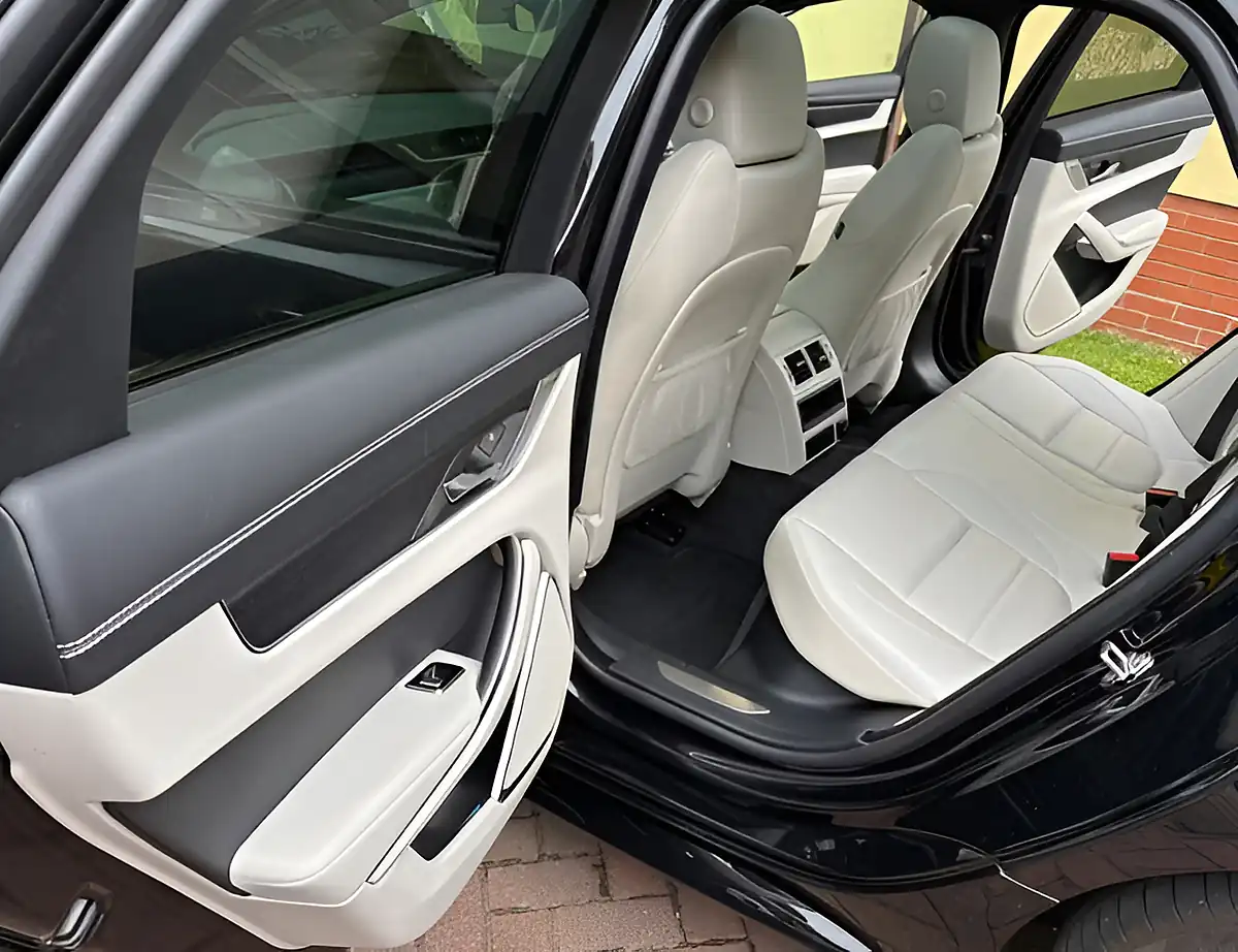 Used 2024 Jaguar Xf R-Dynamic Hse Black Sportbrake Santorini Black - Interior and Exterior details 14