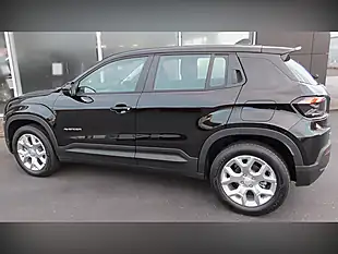 Used 2024 Jeep Avenger Altitude Black - Interior and Exterior details 6