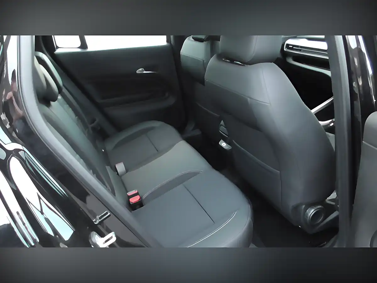 Used 2024 Jeep Avenger Altitude Black - Interior and Exterior details 8