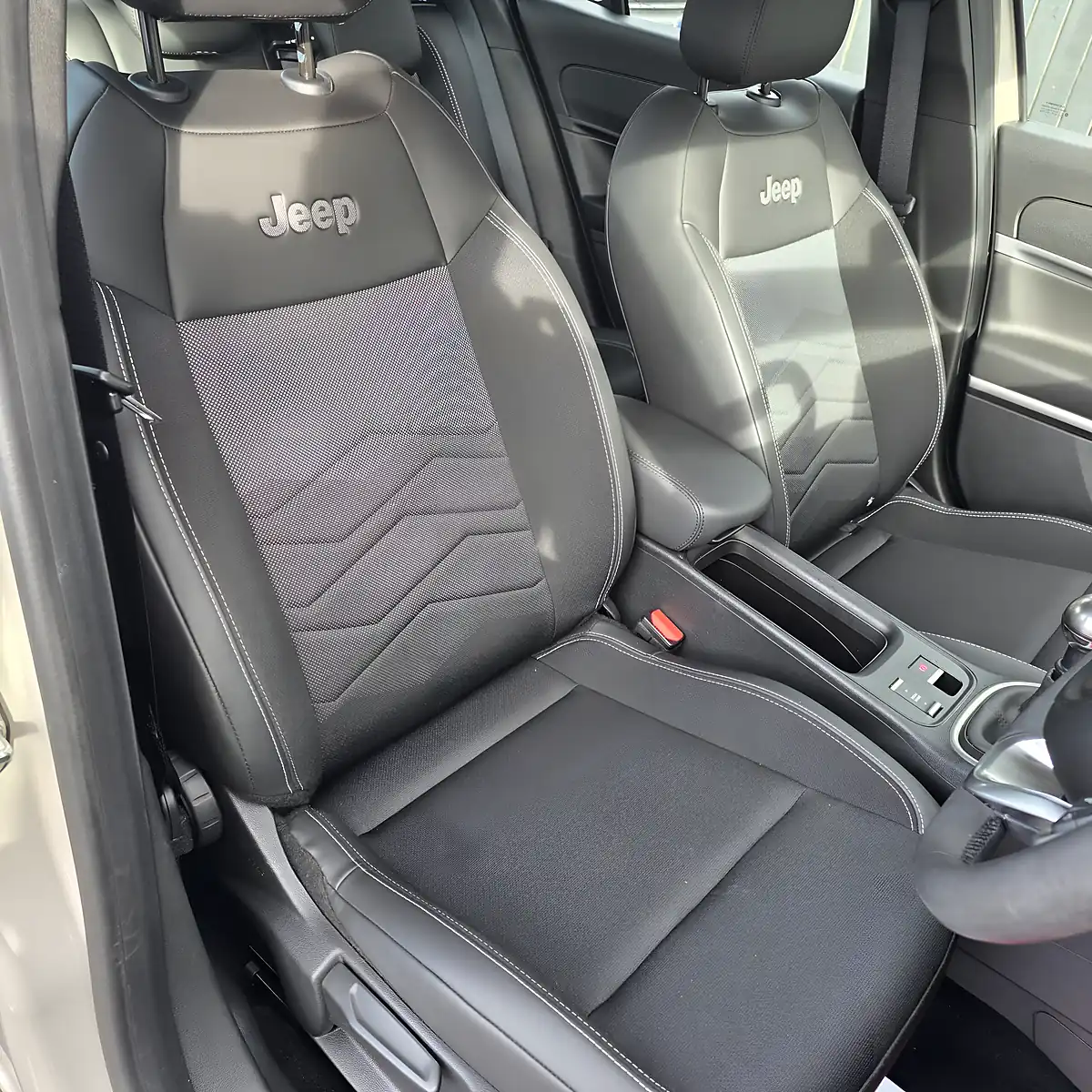 Used 2024 Jeep Avenger Altitude Edition Stone Premium Paintwork - Interior and Exterior details 15