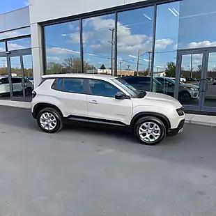 Used 2024 Jeep Avenger Altitude Edition Stone Premium Paintwork - Interior and Exterior details 6
