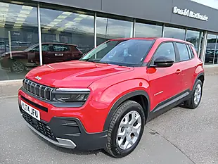 Used 2024 Jeep Avenger Altitude Red - Interior and Exterior details 4