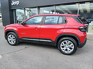 Used 2024 Jeep Avenger Altitude Red - Interior and Exterior details 6