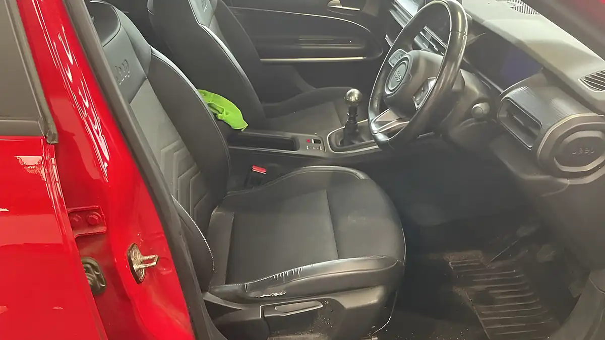Used 2024 Jeep Avenger Altitude+ Red - Interior and Exterior details 13
