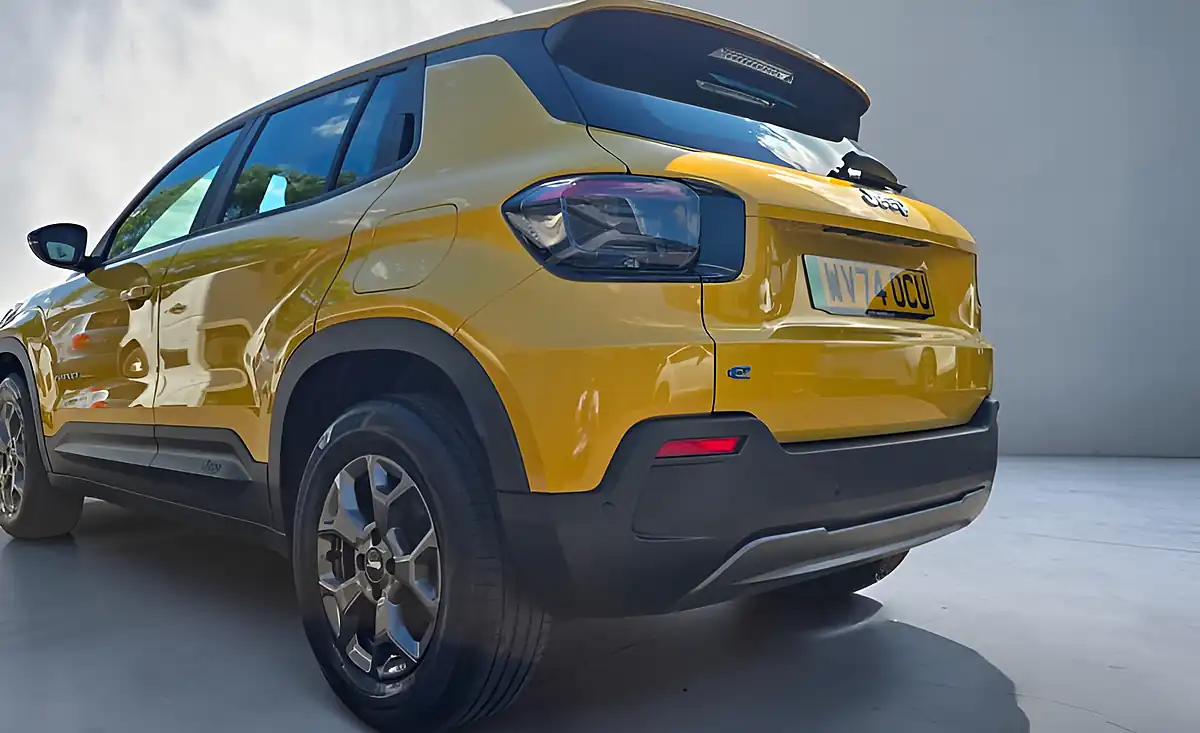 Used 2024 Jeep Avenger Longtitude Luxe Yellow - Interior and Exterior details 10