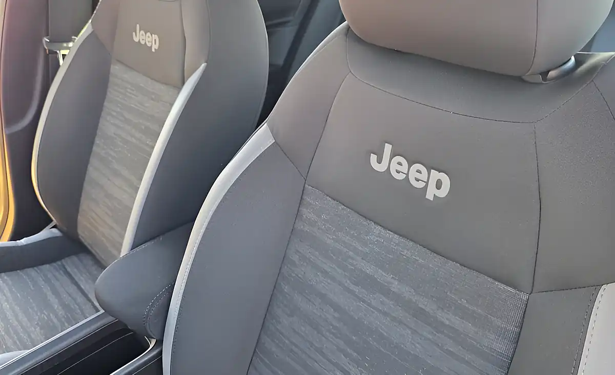 Used 2024 Jeep Avenger Longtitude Luxe Yellow - Interior and Exterior details 20