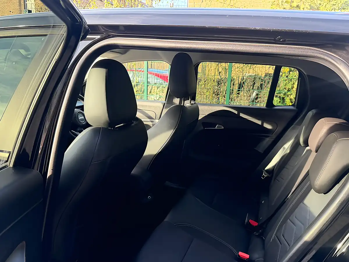 Used 2024 Jeep Avenger Summit Black - Interior and Exterior details 19