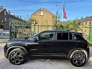 Used 2024 Jeep Avenger Summit Black - Interior and Exterior details 4