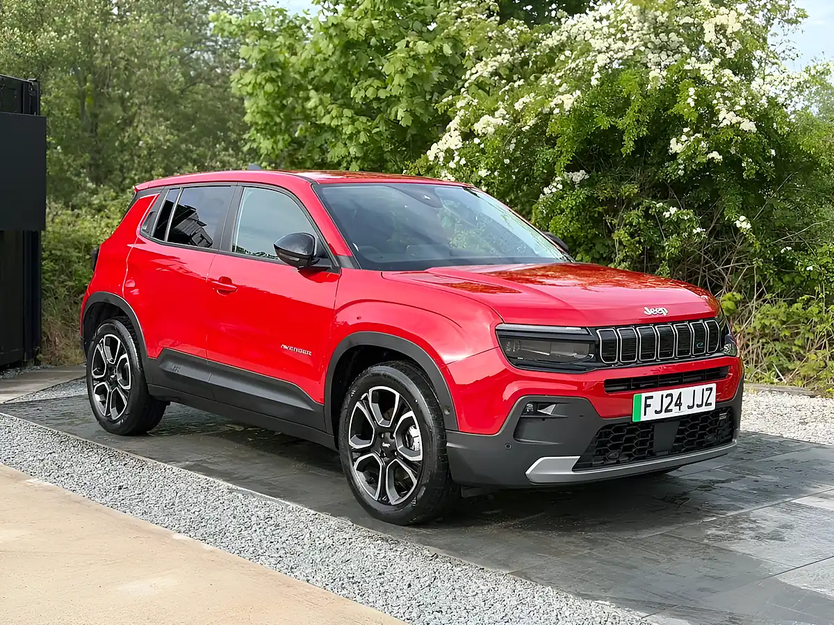 Used 2024 Jeep Avenger Summit Red - Interior and Exterior details 7