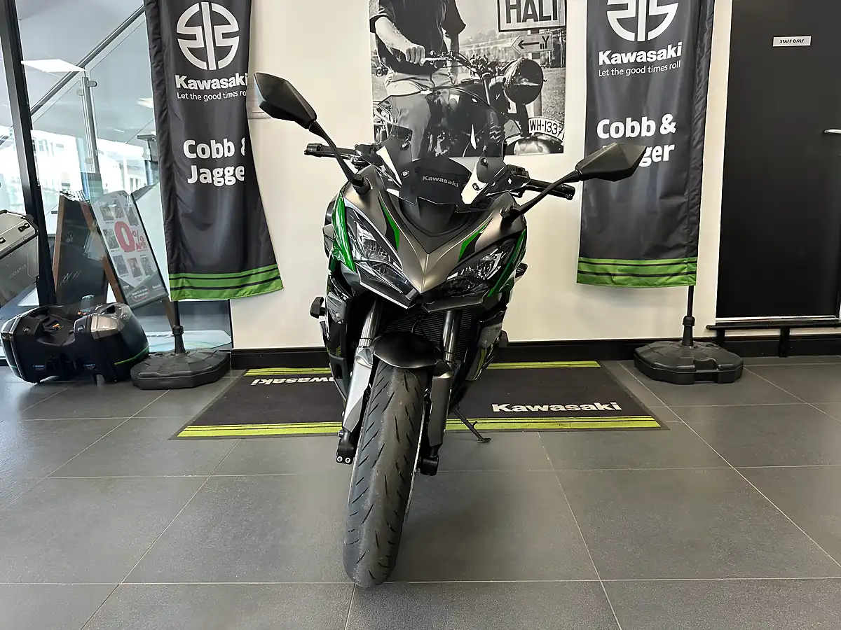 Used 2024 Kawasaki Ninja 1000 Sx Tourer Green - Interior and Exterior details 10