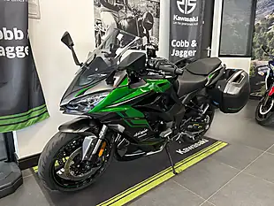 Used 2024 Kawasaki Ninja 1000 Sx Tourer Green - Interior and Exterior details 12