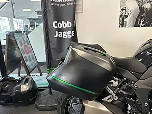 Used 2024 Kawasaki Ninja 1000 Sx Tourer Green - Interior and Exterior details 3