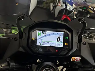 Used 2024 Kawasaki Ninja 1000 Sx Tourer Green - Interior and Exterior details 9