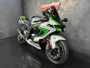 Used 2024 Kawasaki Ninja ZX-10R 1000 White - Interior and Exterior details 3