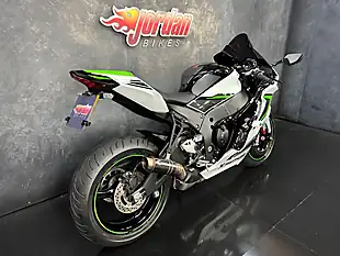 Used 2024 Kawasaki Ninja ZX-10R 1000 White - Interior and Exterior details 5